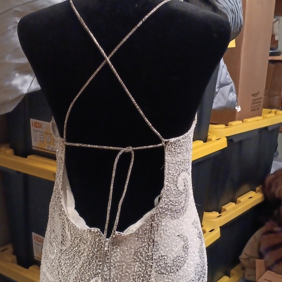 Kay Unger Beaded Silk Evening Dress Size 8 - Picture 4 of 9